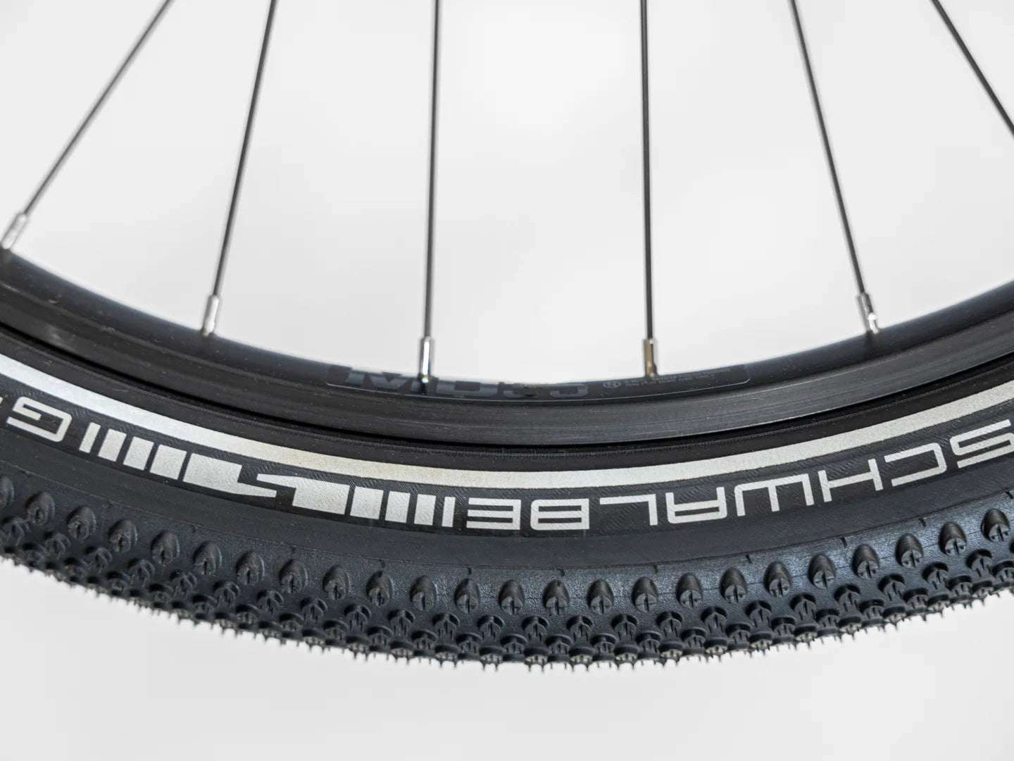 Trek Allant+ 7 Stagger